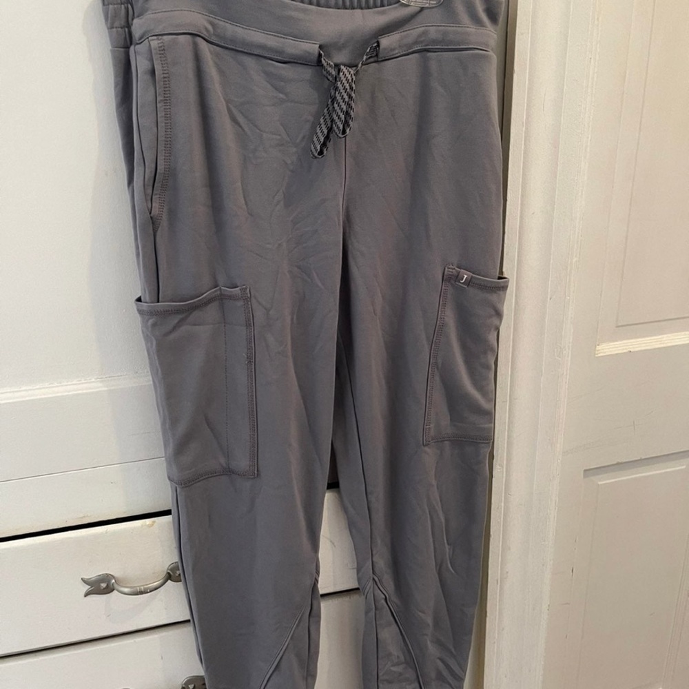 JAANUU scrub pants